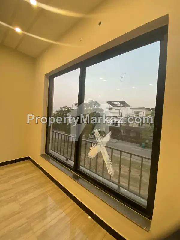 10 Marla House in Gulshan Usman photo 2
