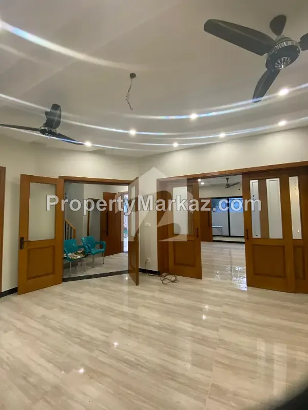 10 Marla House in Gulshan Usman photo 4